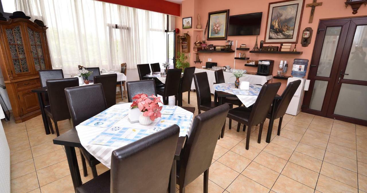 Hotel Taco Bucureşti Ngoại thất bức ảnh