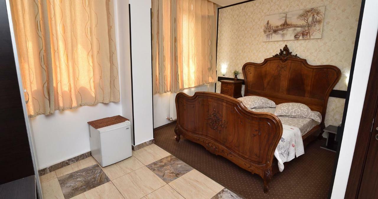 Hotel Taco Bucureşti Ngoại thất bức ảnh