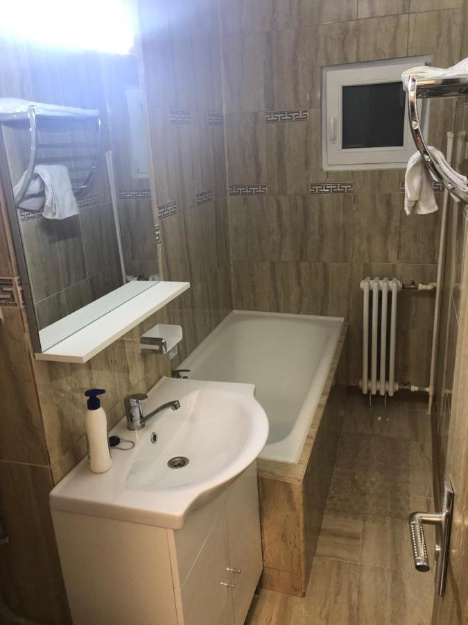 Hotel Taco Bucureşti Ngoại thất bức ảnh
